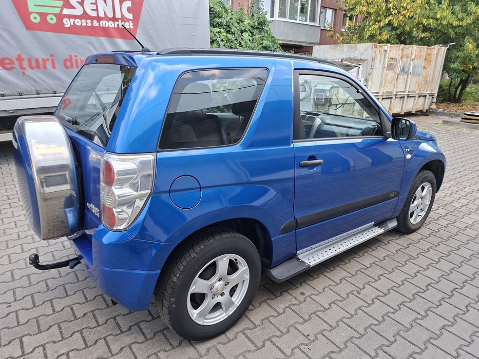 Vând Suzuki Grand Vitara 1.6 Benzină 4x4
