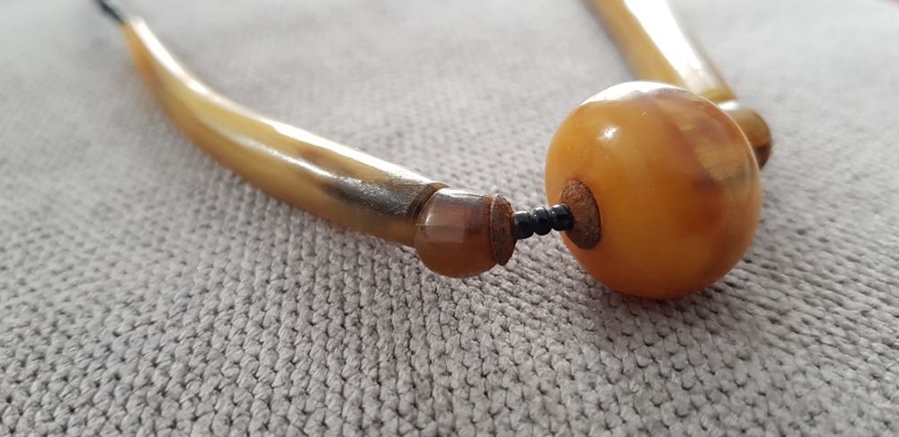 Colier african lucrat manual, 3 modele.