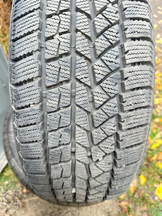 Продам Комплект всесезонных шин