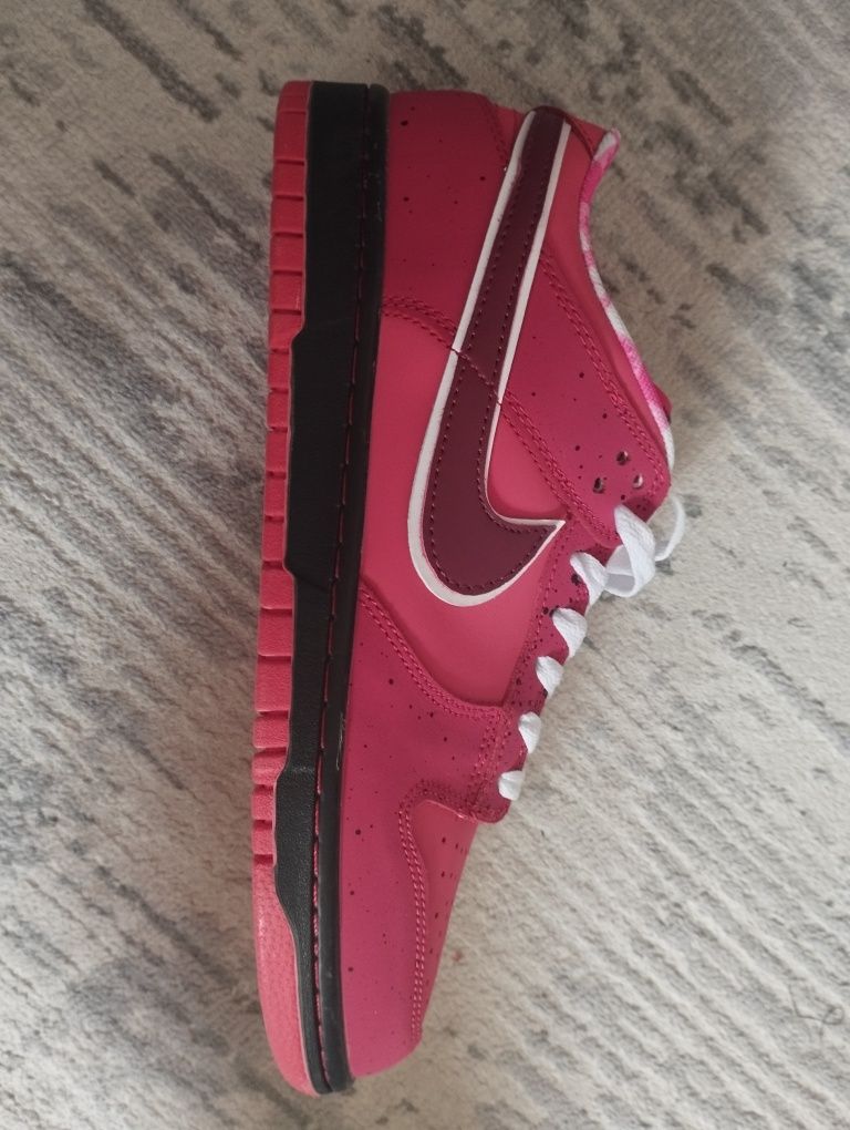 Nike Lobster SB Red.