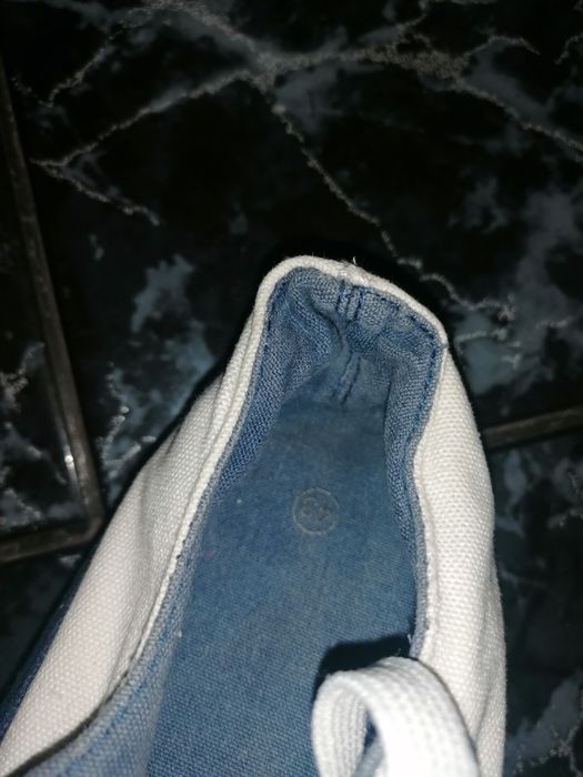 Tenesi din pânză