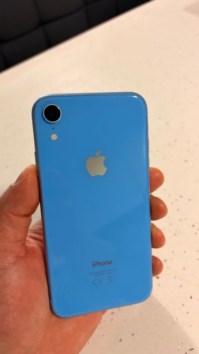 iPhone XR 128 GB, 90% батерия, две сим карти