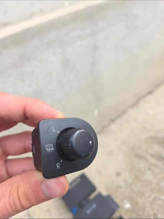 Buton reglaj oglinzi electrice VW Passat b5.5 cu rabatare