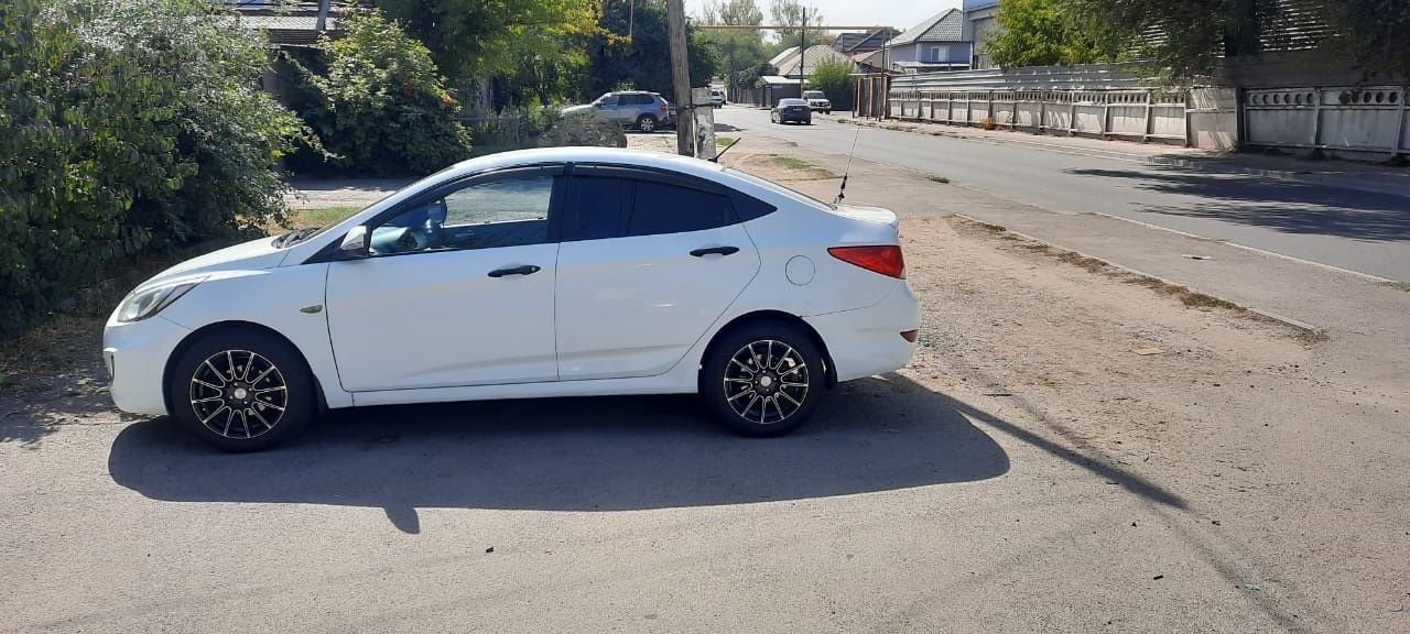 Аренда Hyundai Accent 2012