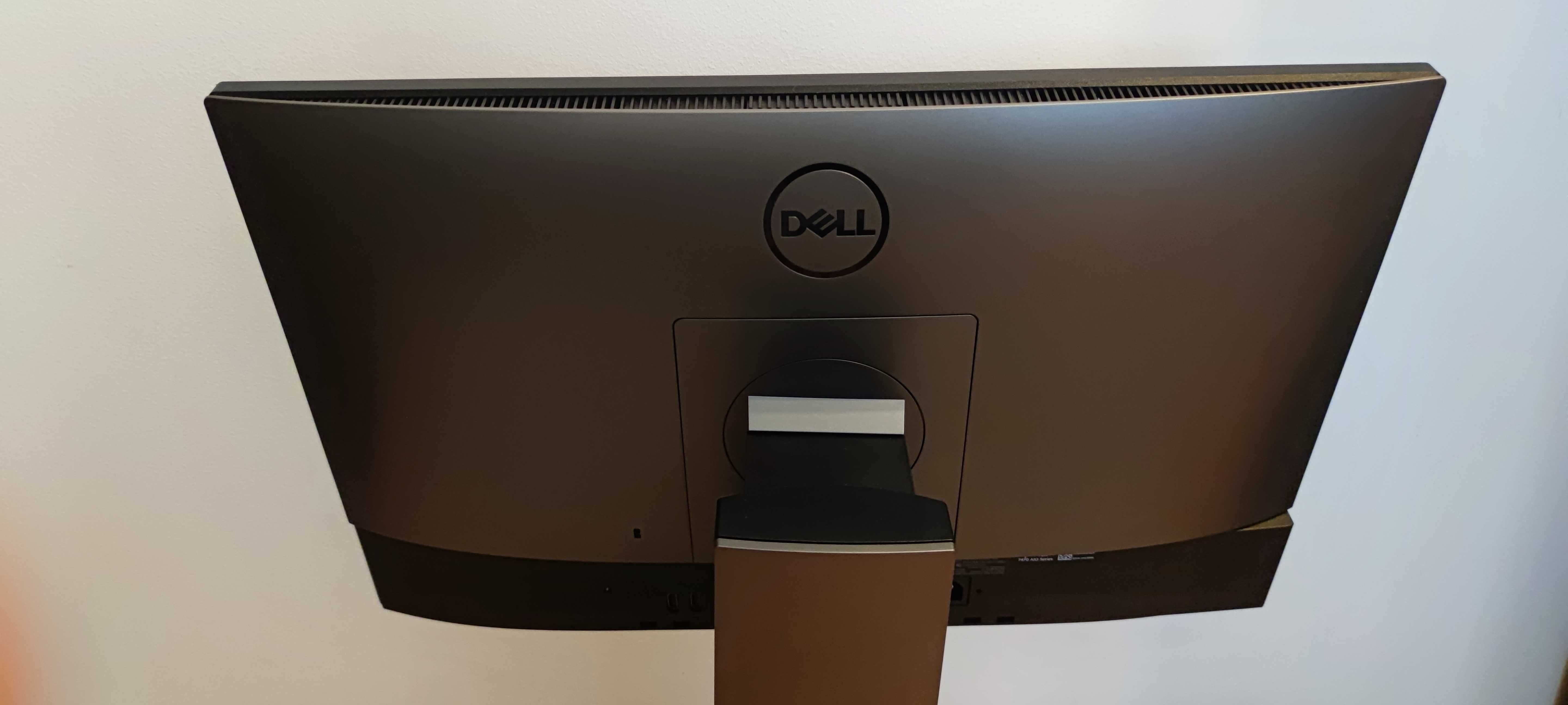 Unitate PC calculator Dell all in one cu i5 9500, 12 ore de utilizare
