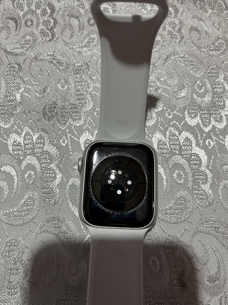 Продавам Apple watch 8