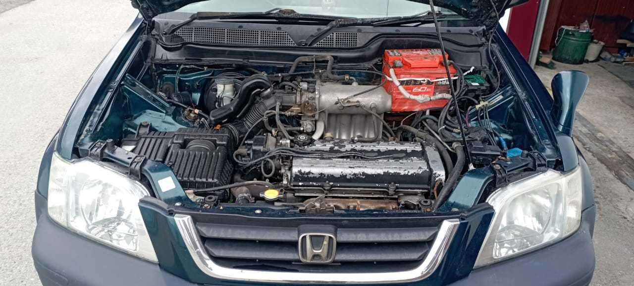 Продам машину Honda CR-V