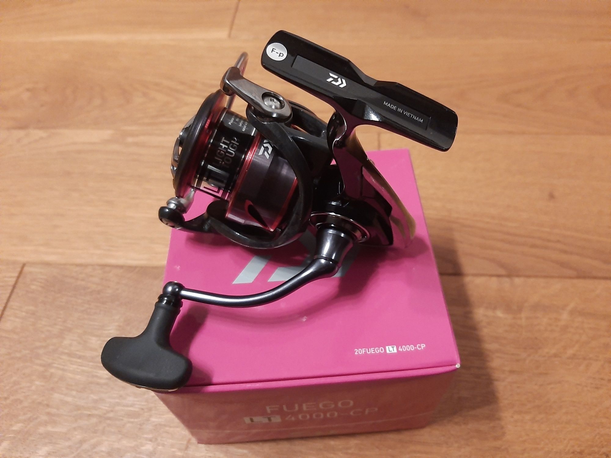 Mulinete spin, feeder, Daiwa Fuego LT 4000-CP (power), rrec 4.7:1, NOI