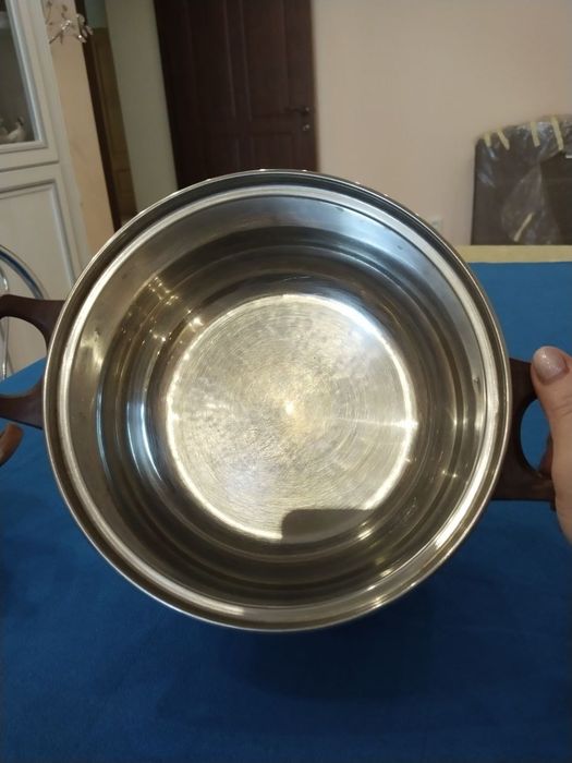 Набор из 2 кастрюль. Б/у 3л и 1 л
3л и 1л.