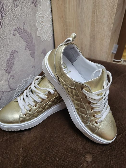 Sneaker Poelman aurii, piele int-ext mărime 38