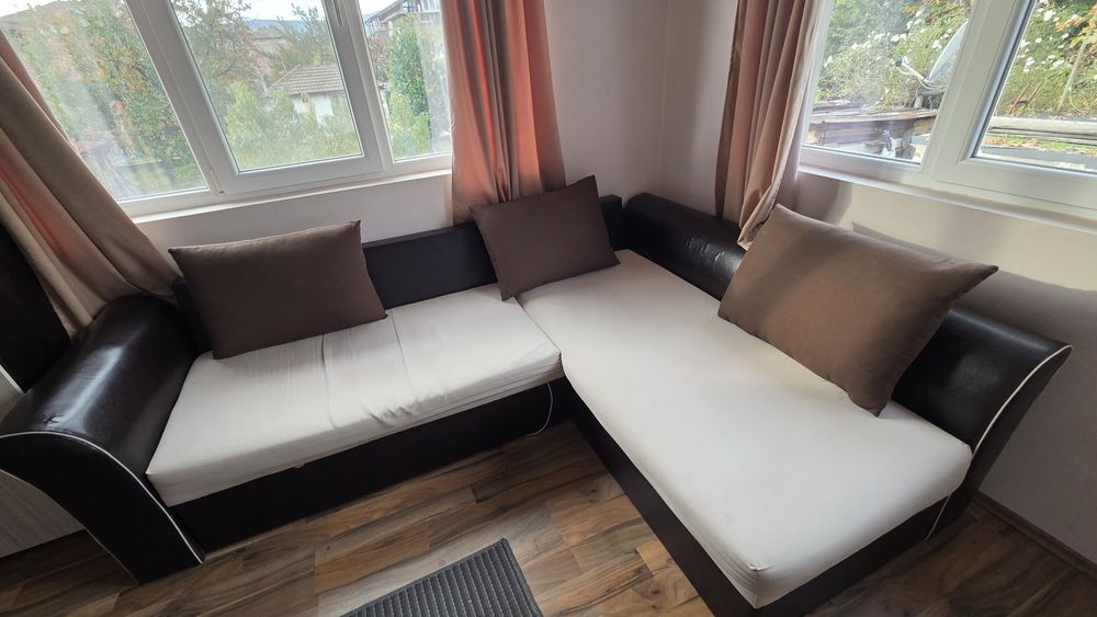 Ъглов диван с опция сън