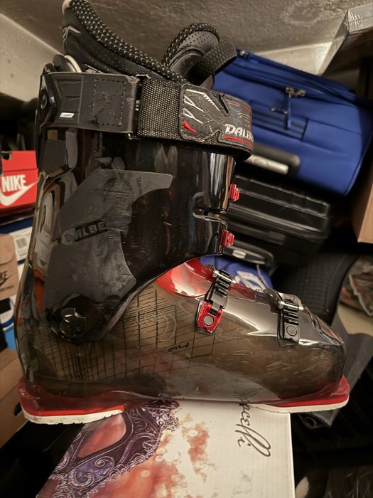 Продавам ски обувки Dalbello номер 31
