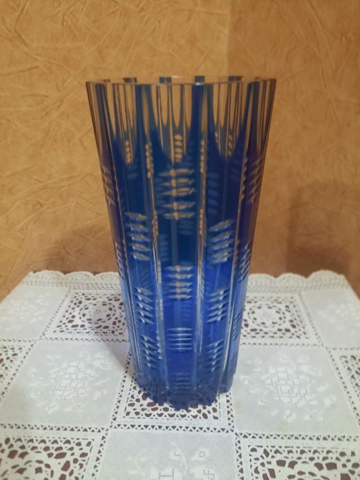 Красивая, редкая винтажная ваза , кобальтовый двухслойный хрусталь. За