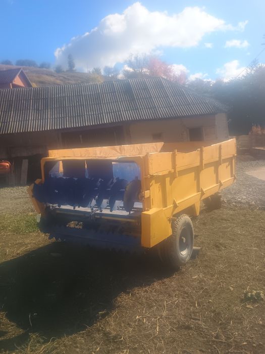 Remorcă pentru gunoi