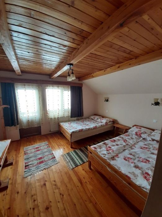 Cabana Mariana Mărișel ( cu ciubăr)- ocupat de Revelion