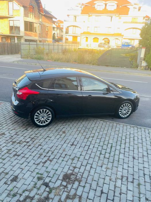 Ford Focus Titanium Euro 5 - foarte dotat ( exclus variante )