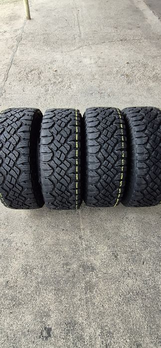 4 anvelope iarna ca si noi Goodyear 315/70/17.Pretul este pe bucata