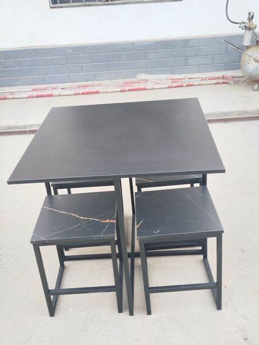 Stol taburetka hohlagan turda