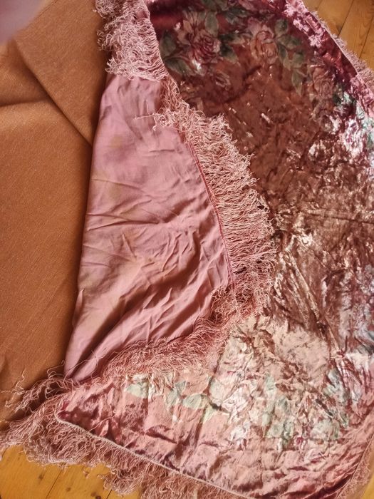 Față de masă plușată cu franjuri, 135/120 URSS