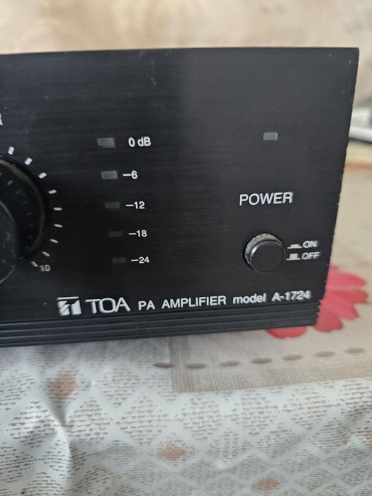 Amplificator public adres toa