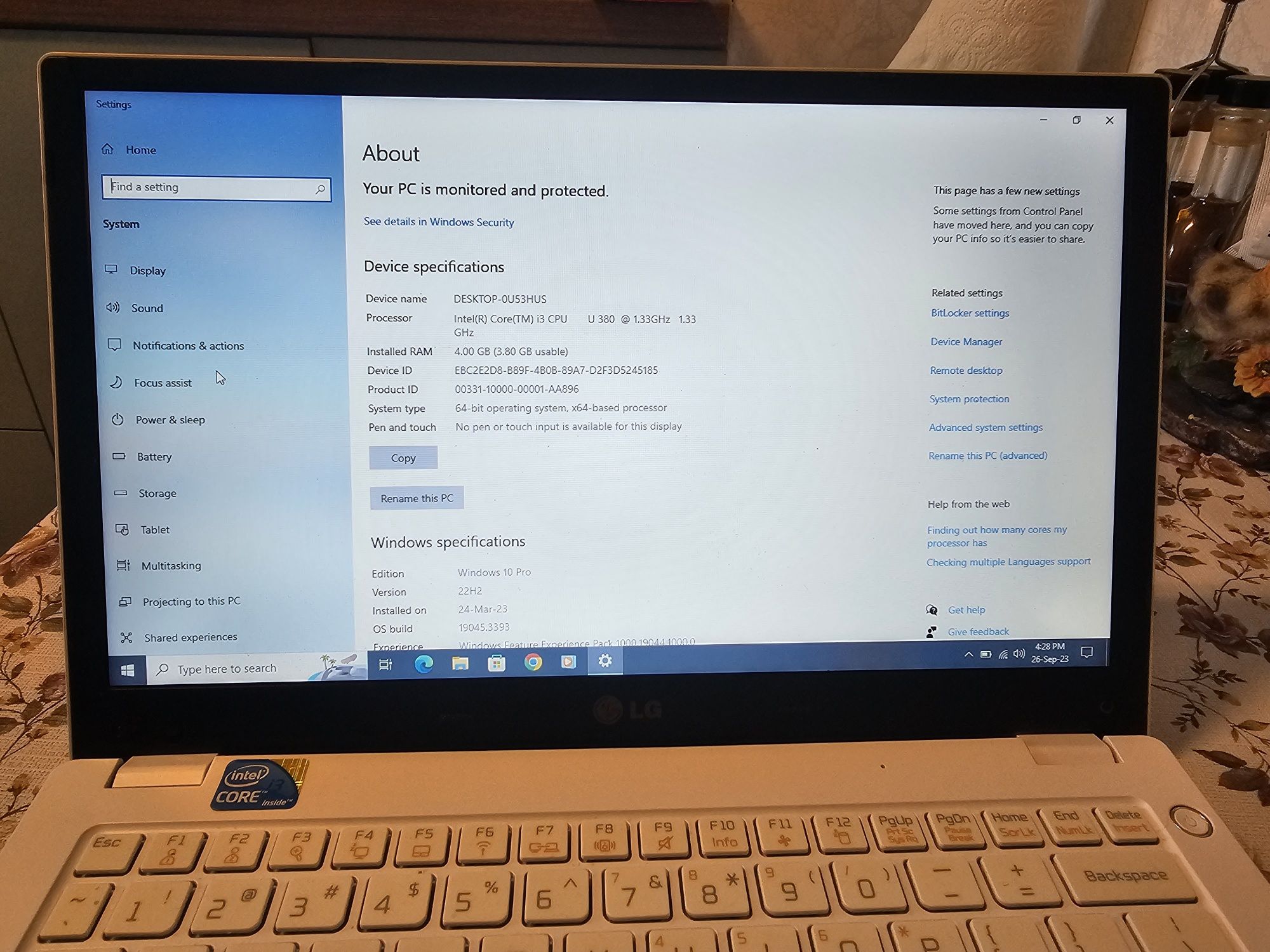 Laptop lg P210 i3 alb