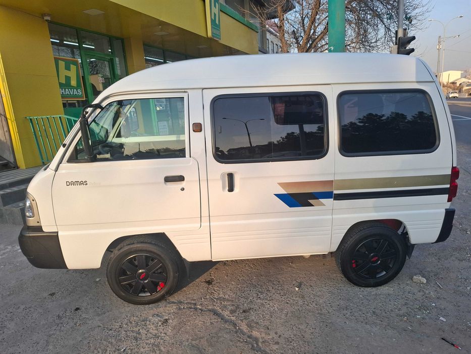 Дамас машинаси сотилади.