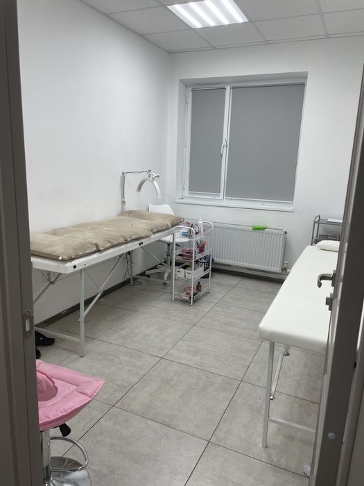 Сдам кушетку в кабинете