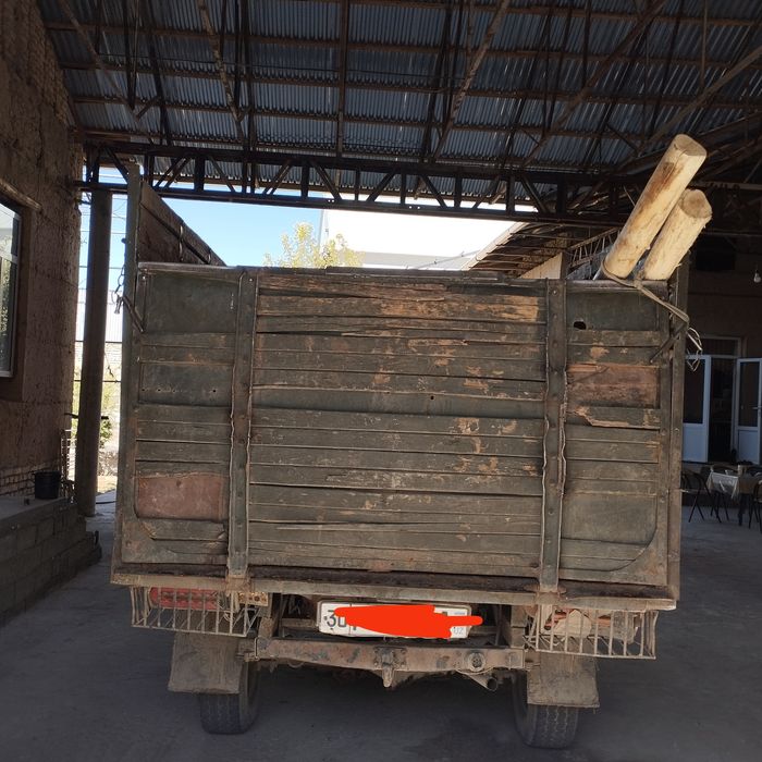 UAZ 452 bartavoy sotiladi.  Kattaqoʻrgʻon shahar. Kelishilgan narxda