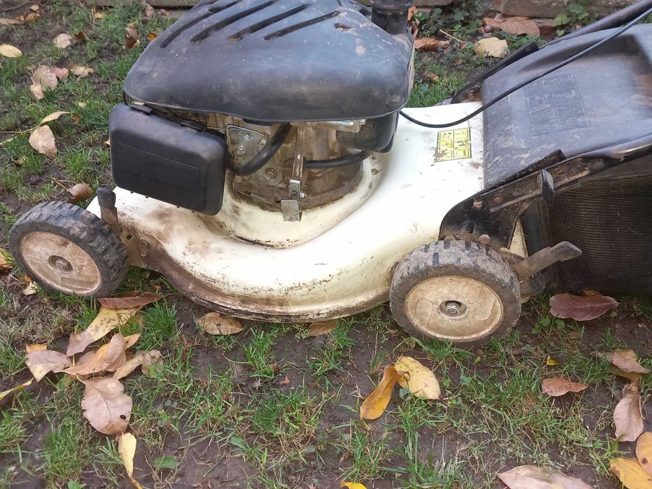 Бензинова косачка MTD 46