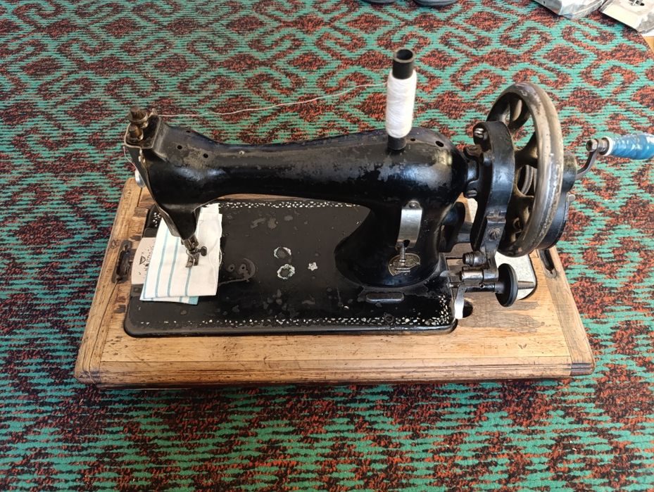 Швейная машина Зингер.