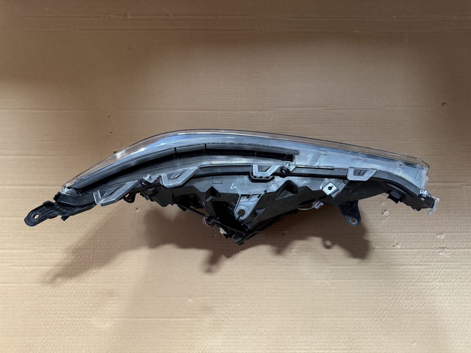 Far Faruri Toyota Rav4 2019-2024 LED Original Complet