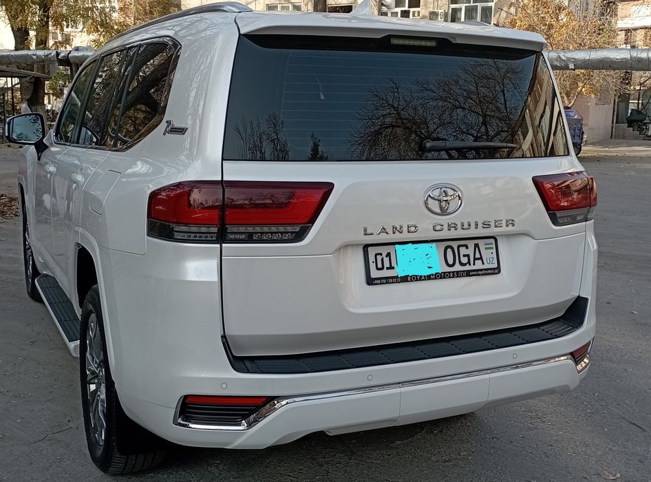 Продается Land Cruiser 300 ZFX Z1.