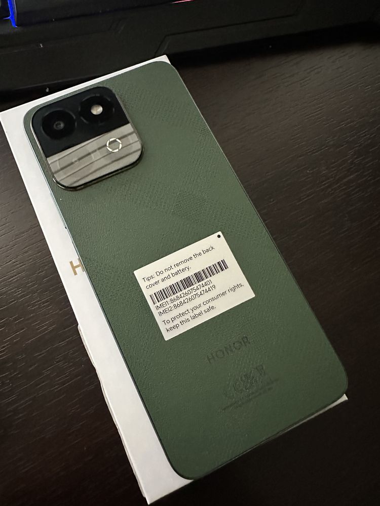 Продавам Honor200 smart