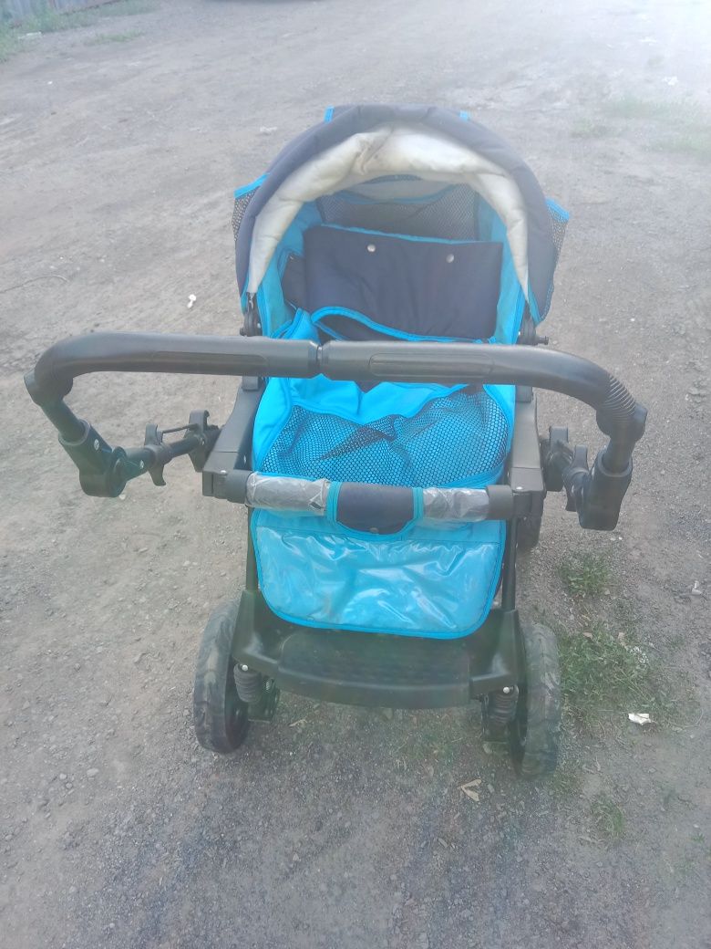 Продам коляску детскую зимнюю и писсуар для мальчика