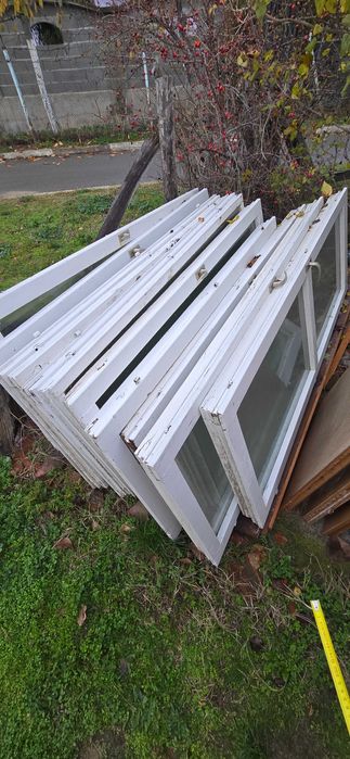 Дървени здрави двойни прозорци