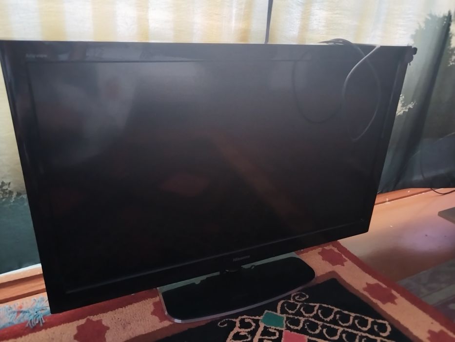 Телевизор продам Hisense
