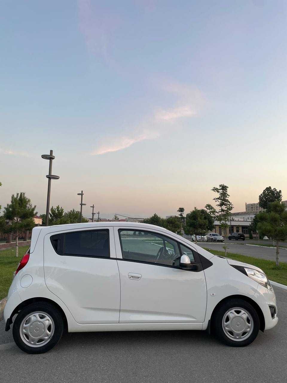 Spark Автомат 3 позиция. 2020 йил. 40 500 км юрган.