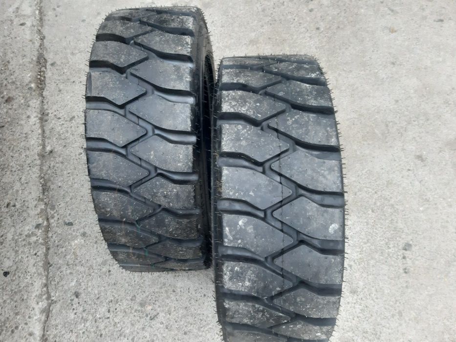 Anvelope noi 28x9-15 Cauciucuri industriale de stivuitor cu livrare