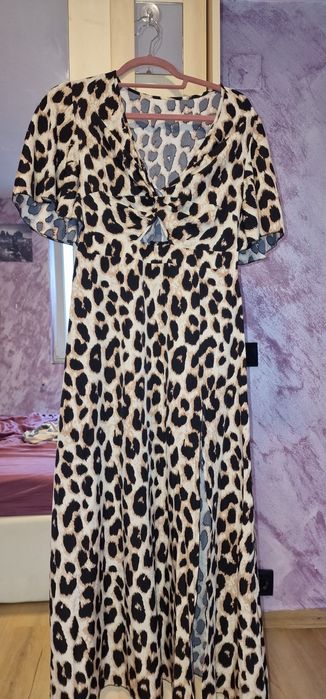 Rochie tip leopard – elegantă și comodă M