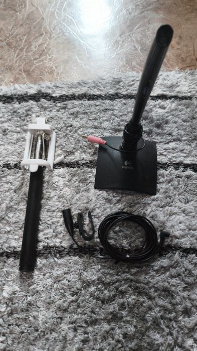 Селфи палка,два микрофона и наушники