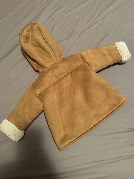 Cojocel Zara Nou, fara eticheta.