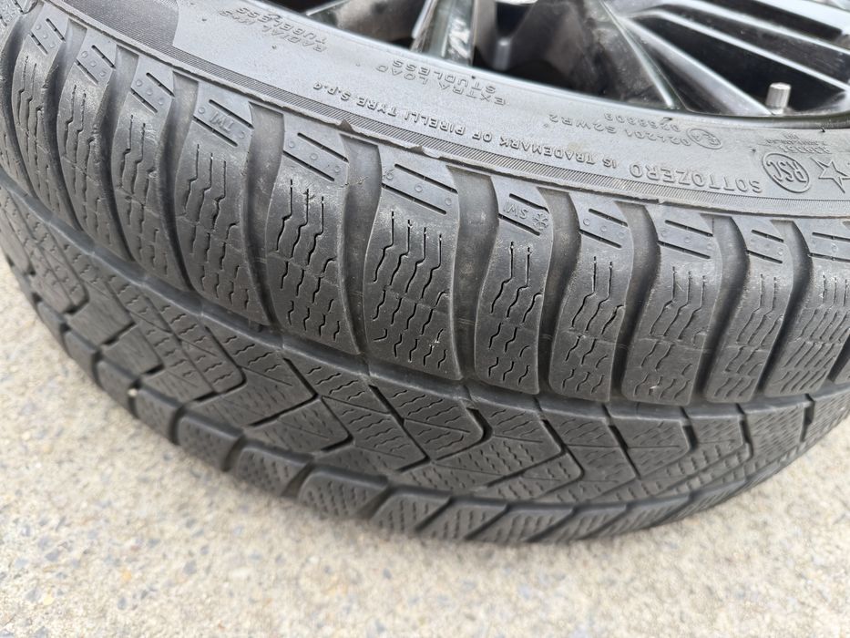 Гуми Зимни Pirelli Sottozero 3 Winter DOT 2121 225/45/18 RunFlat BMW