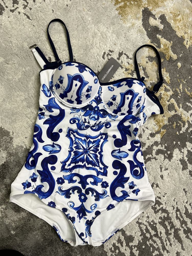 Costum de baie Dolce Gabbana! PoZe reale ! Mărimi xs  S M