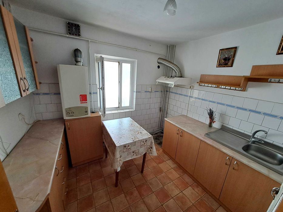 Proprietar vănd apartament 2 camere et.2 în Botoșani zona Școlii nr.8