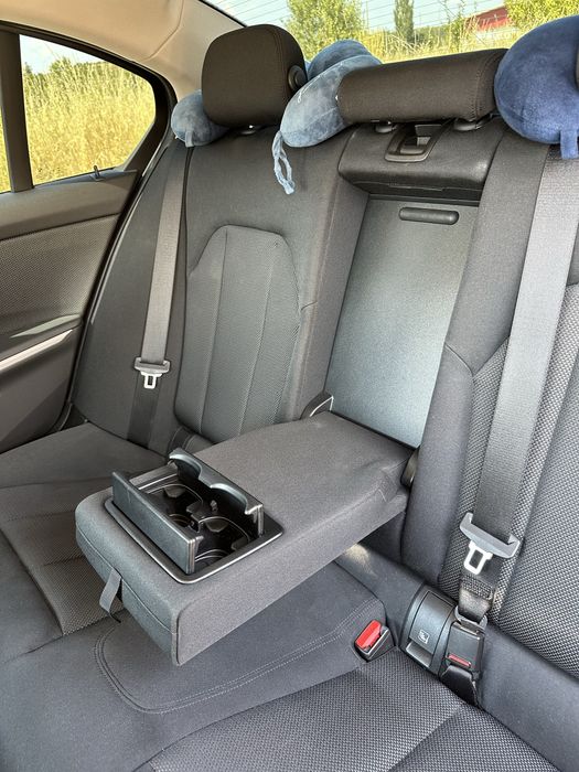 BMW G20 седан салон