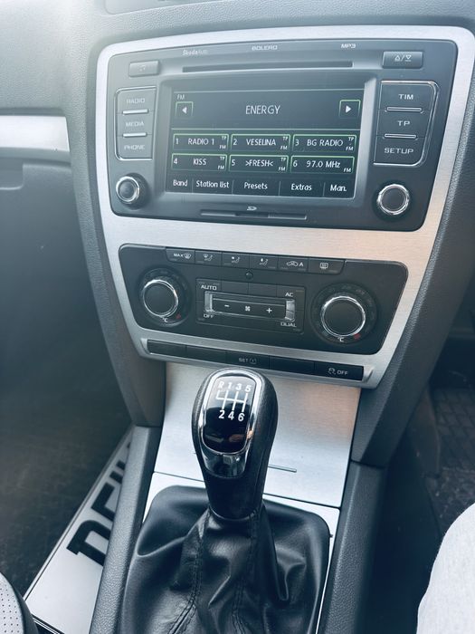 Продавам на части Шкода Октавия