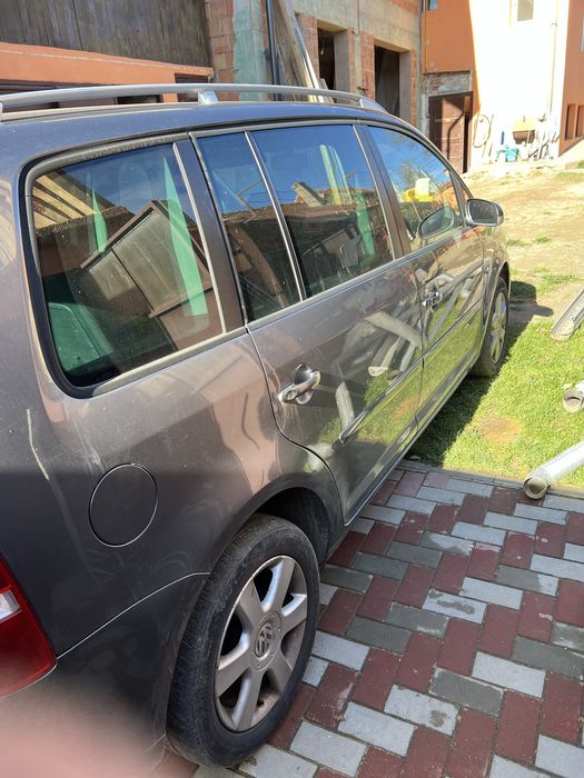 VW Touran 2.0 Diesel, 140CP-  2005