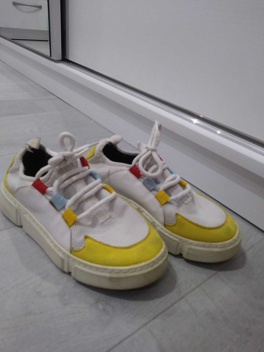 Спортни обувки #