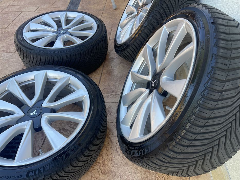 1 set IARNA roti  originale  Tesla 3