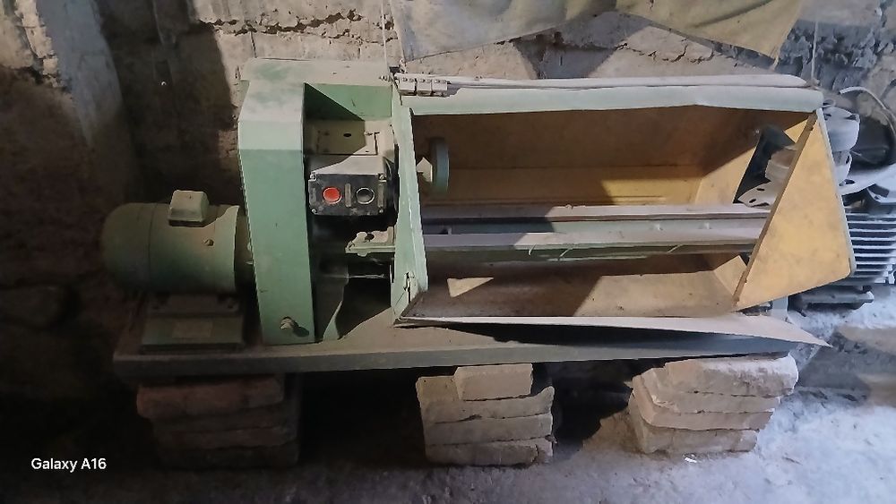 СТАНОК кубба чикарадиган СССР да ишлаб чикарилган.